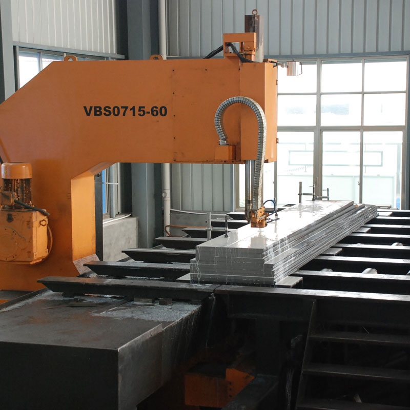 Төрт корольдық материалдар қалайша қалыптау өндірісіндегі әр түрлі жұмыс жағдайлары үшін нақты шешімдерді ұсынады?